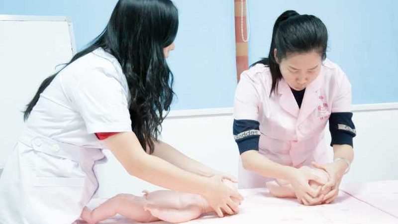 小标题：月子中心服务内容解析